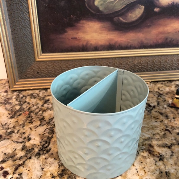 Cynthia Rowley Other - CYNTHIA ROWLEY Mint Green Metal Desktop Organizer